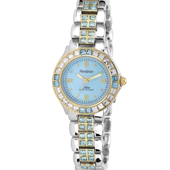 Armitron woman’s quarts watch waterproof - Picture 9 of 10